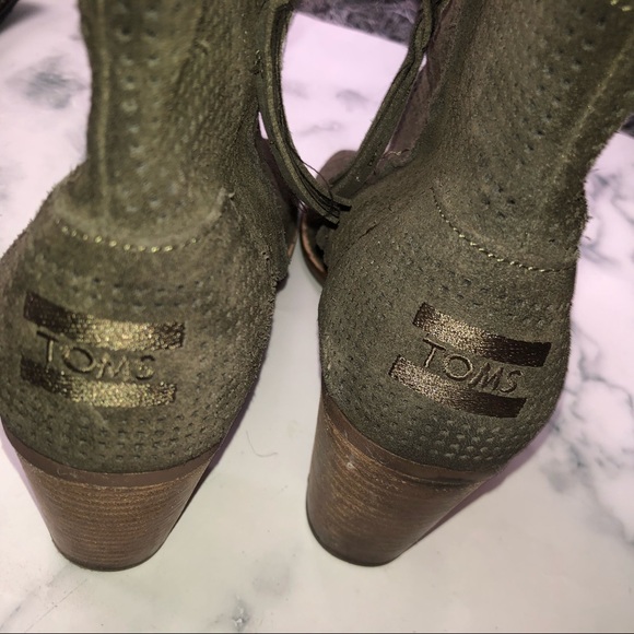 TOMS | Lattice Cut Ankle Green Booties 9 - Picture 5 of 7